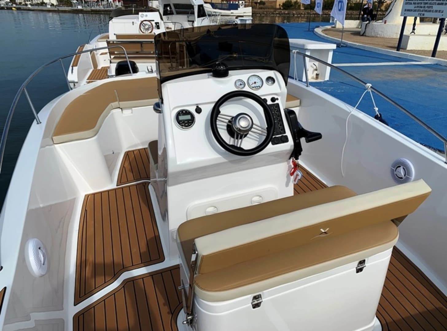Warum Boot Mieten eine Reise voller Zauber und Abenteuer bedeutet
