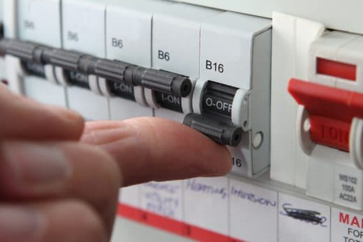 Welche Prüfmethoden bei der DGUV V3 Prüfung und der VDE Prüfung angewendet werden